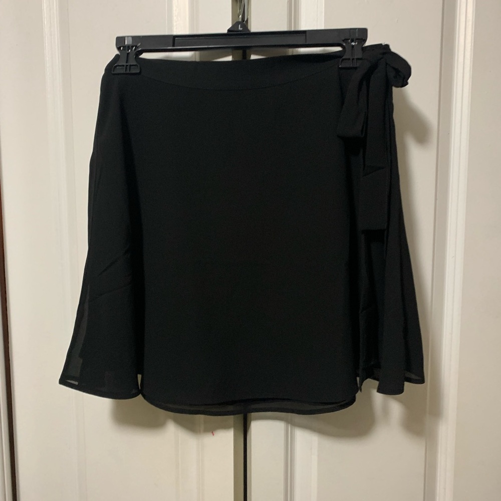 black skirt